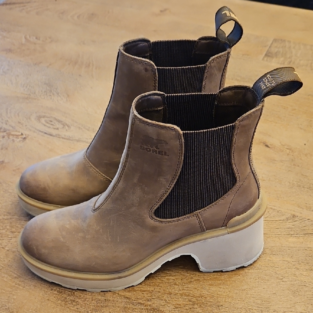 Sorel Women's Hi-Line Heel Chelsea boots - Picture 3 of 5